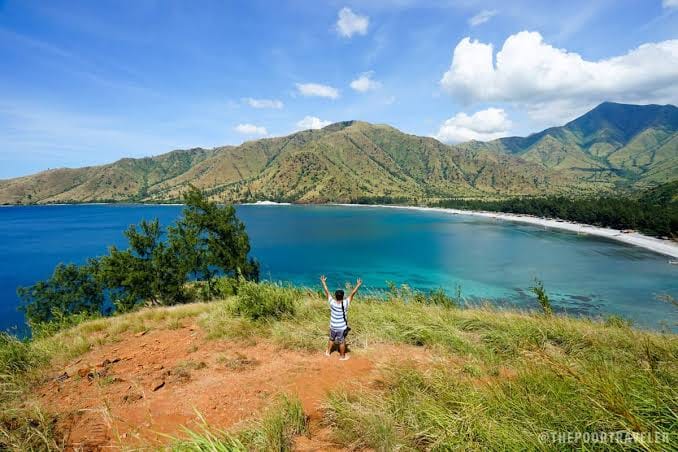 Anawangin Cove Jump-off